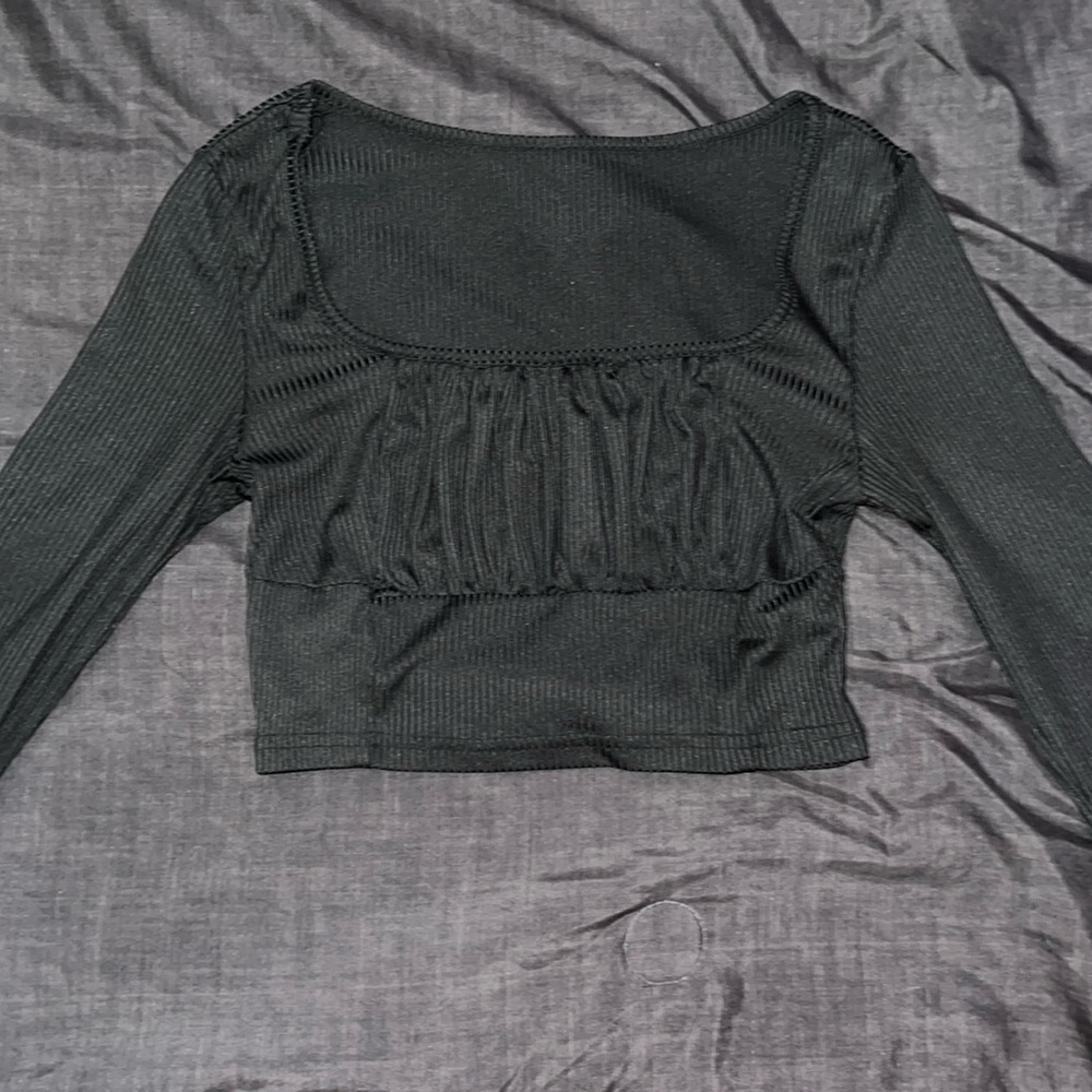 Small Black Shein Long sleeve Crop top